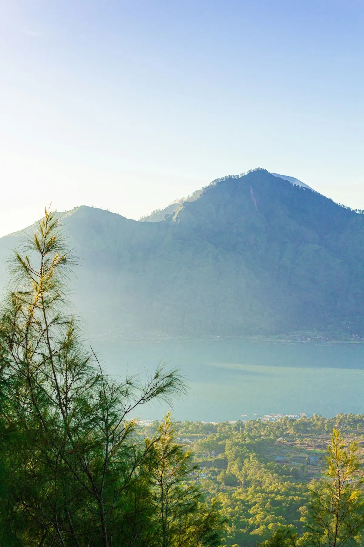 Mount Batur Sunrise: 4x4 Jeep Safari vs Night Trekking Compared